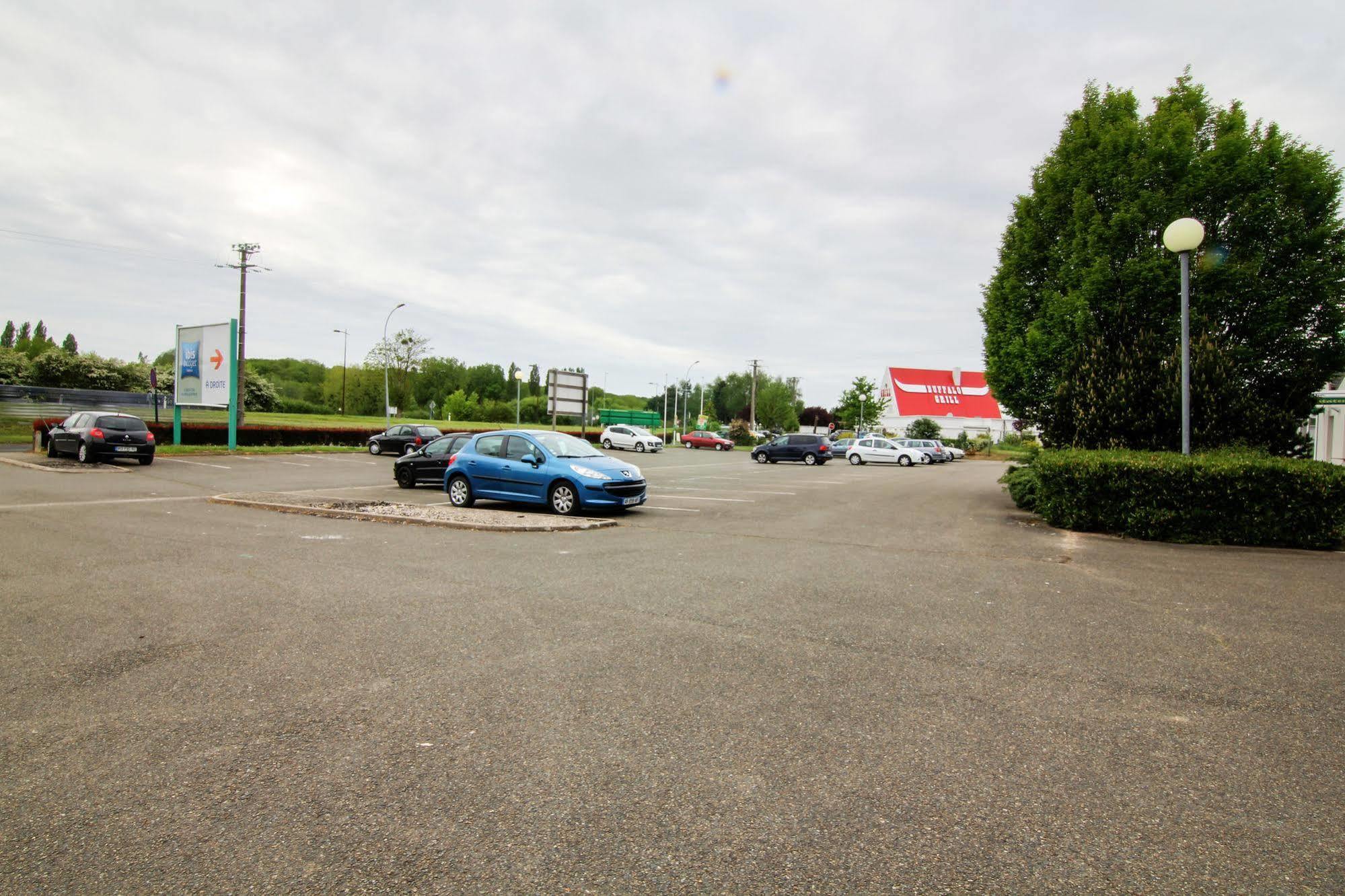Ibis Budget Châteaudun Eksteriør billede