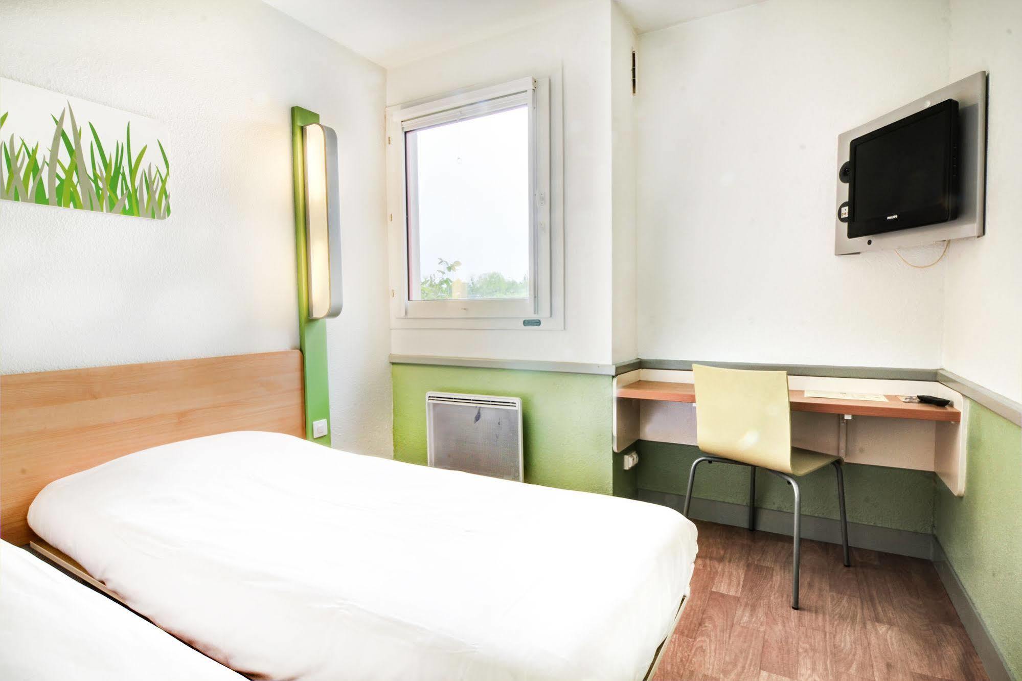 Ibis Budget Châteaudun Eksteriør billede