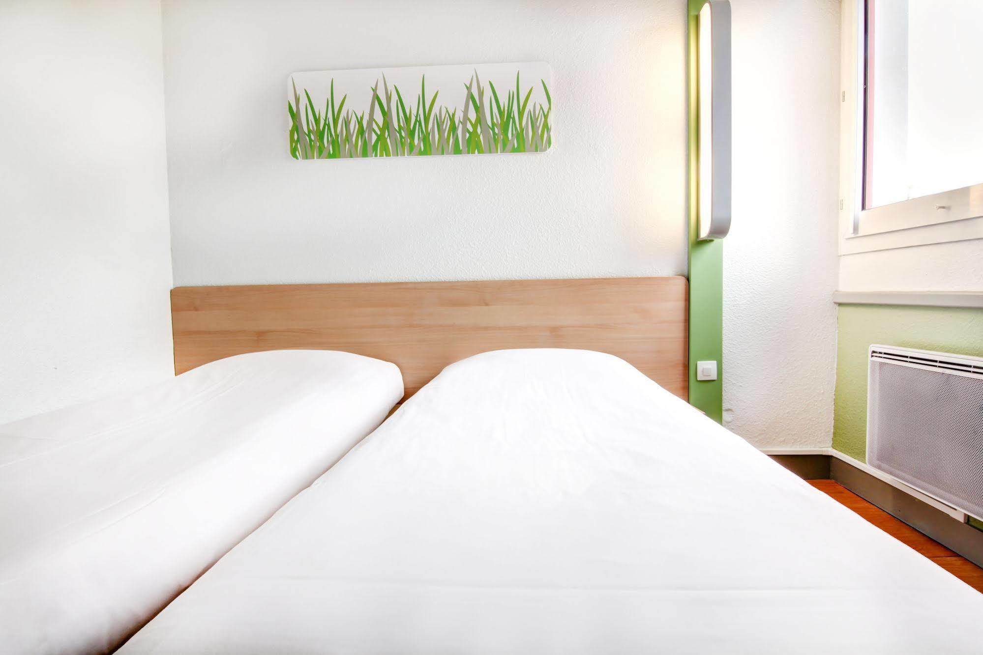 Ibis Budget Châteaudun Eksteriør billede