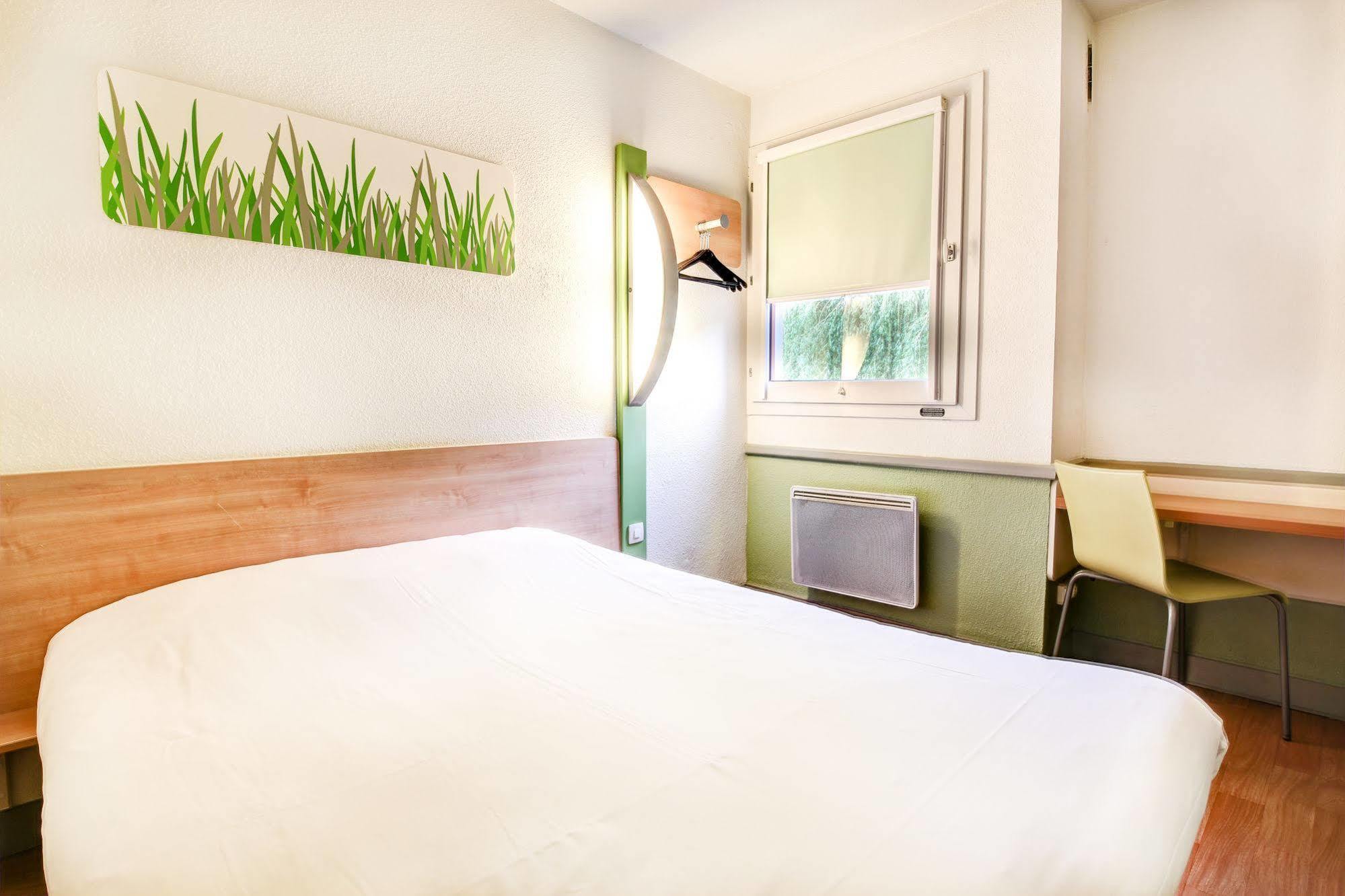 Ibis Budget Châteaudun Eksteriør billede