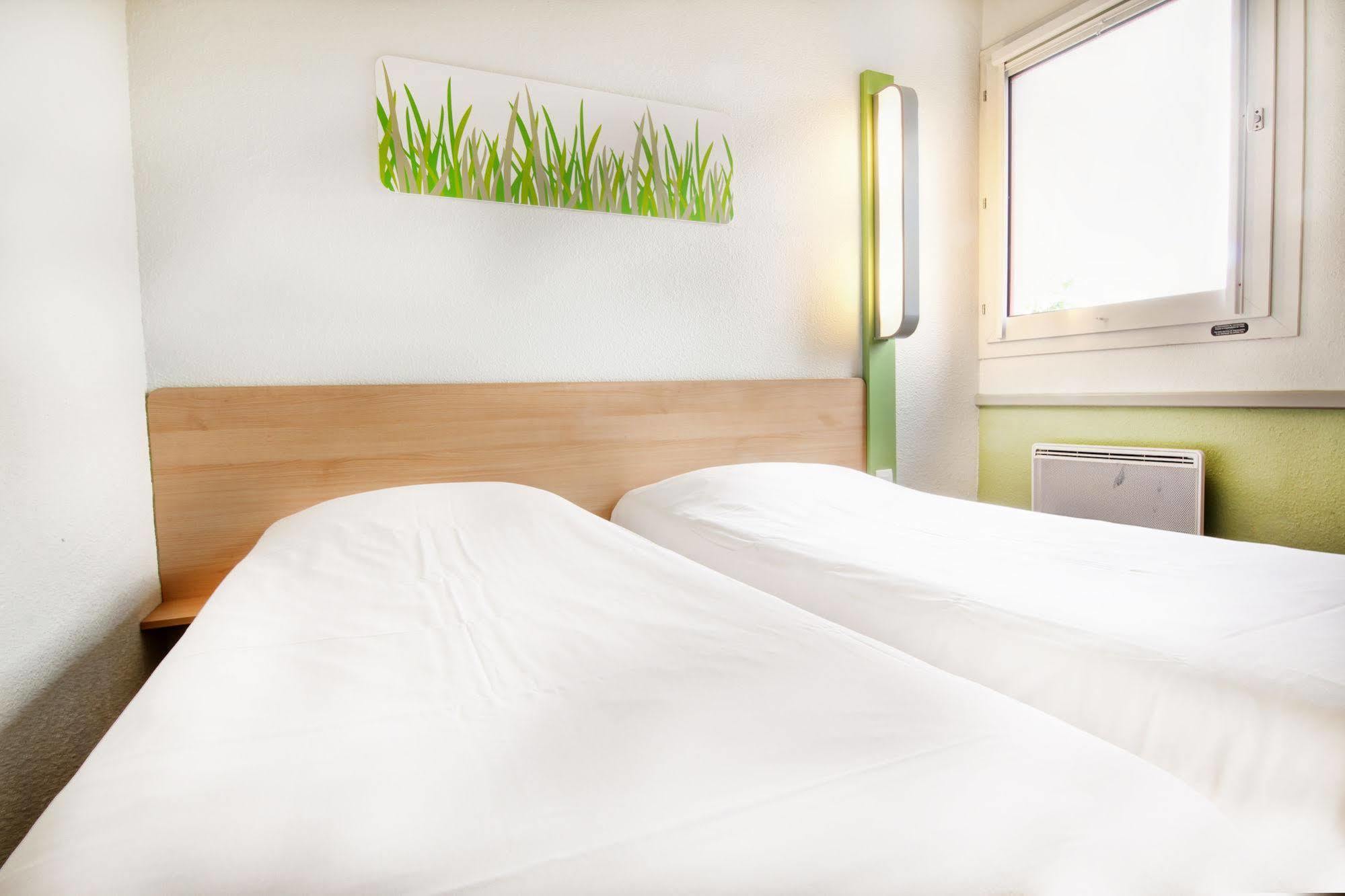 Ibis Budget Châteaudun Eksteriør billede