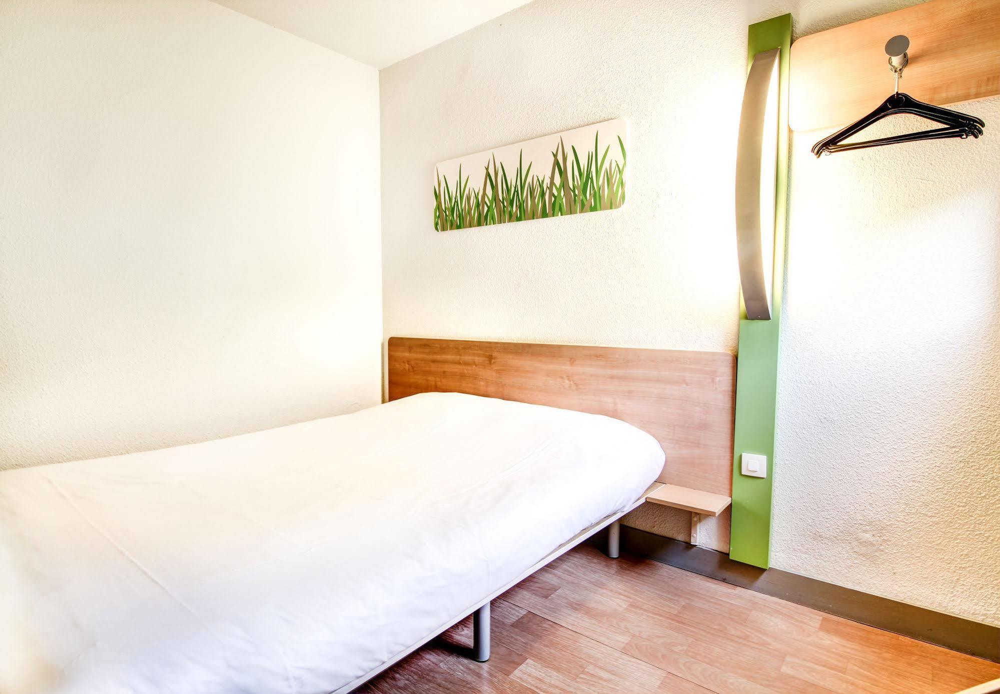 Ibis Budget Châteaudun Eksteriør billede